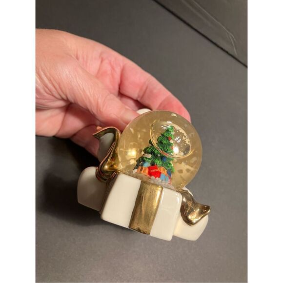 Lenox Sm Snowman Globe - Picture 5 of 10